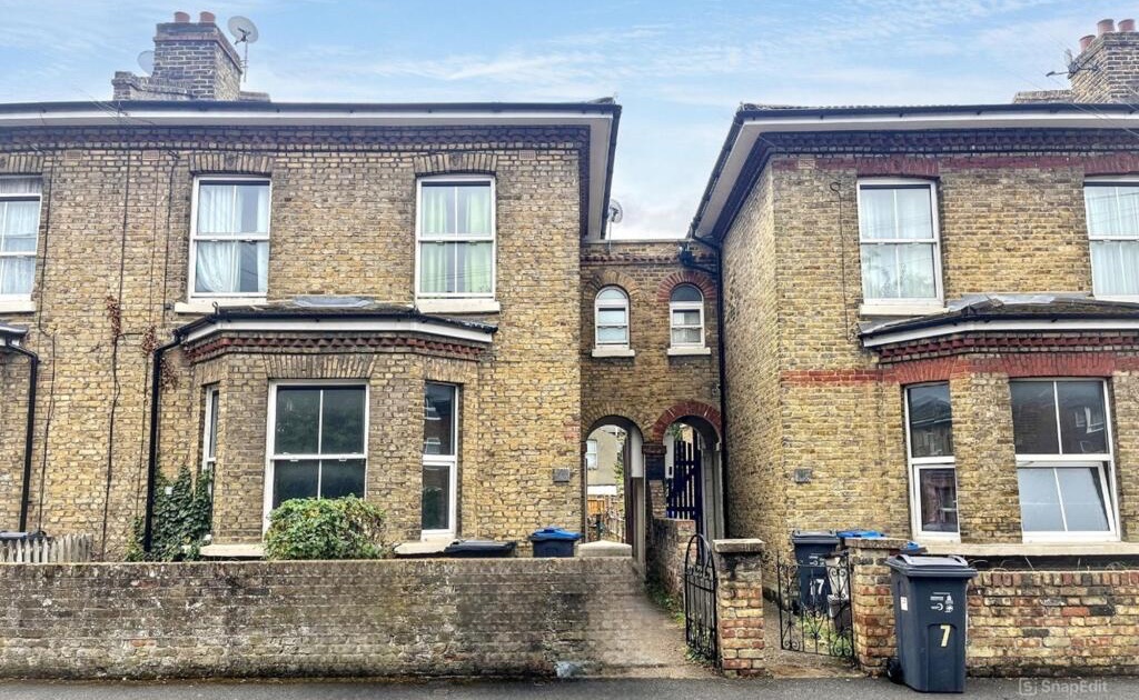 We Won a Tooting Flat at Auction for £281k: The BRRR Plan for 15 Arnold Road